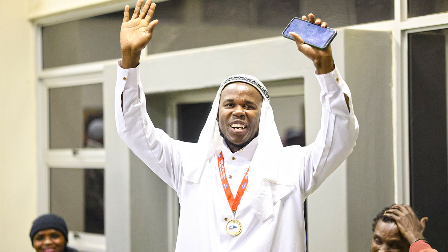 ‘Tsera’ celebrating his special prize last Friday after it was disclosed. (Pic: Nimrod Hlophe)